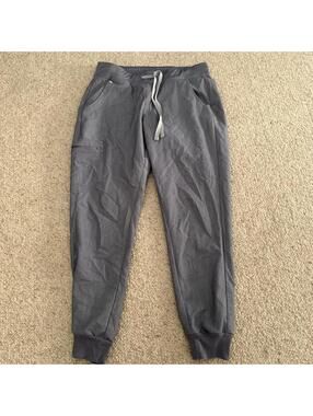 FIGS gray jogger scrubs